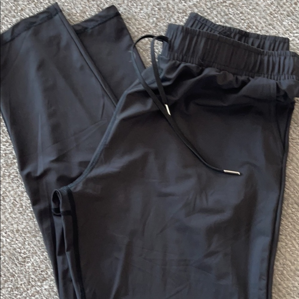 Zyia black everywhere pants